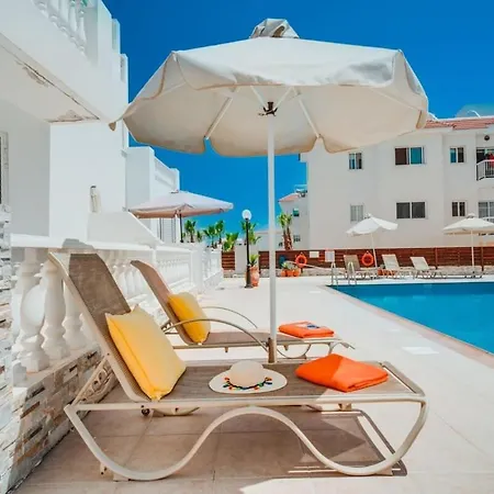 White Rose Paralimni